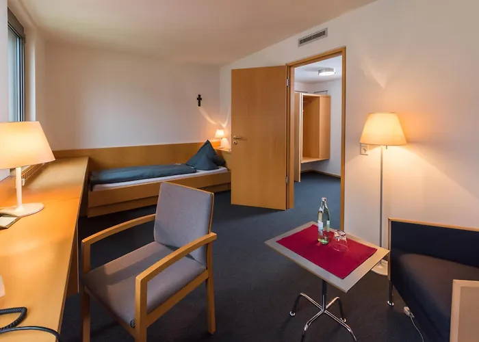 Tagungshaus Himmelspforten - Self Check-In Würzburg